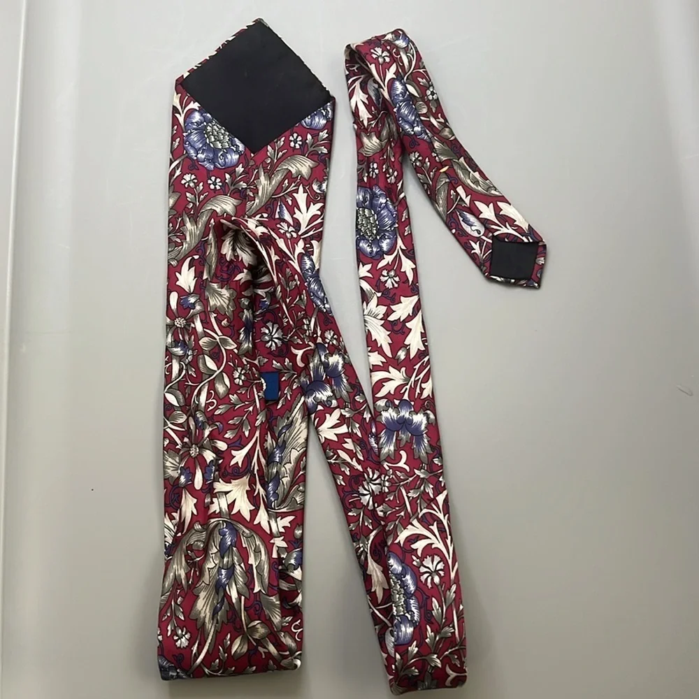 Oscar de la Renta Red Floral Tie